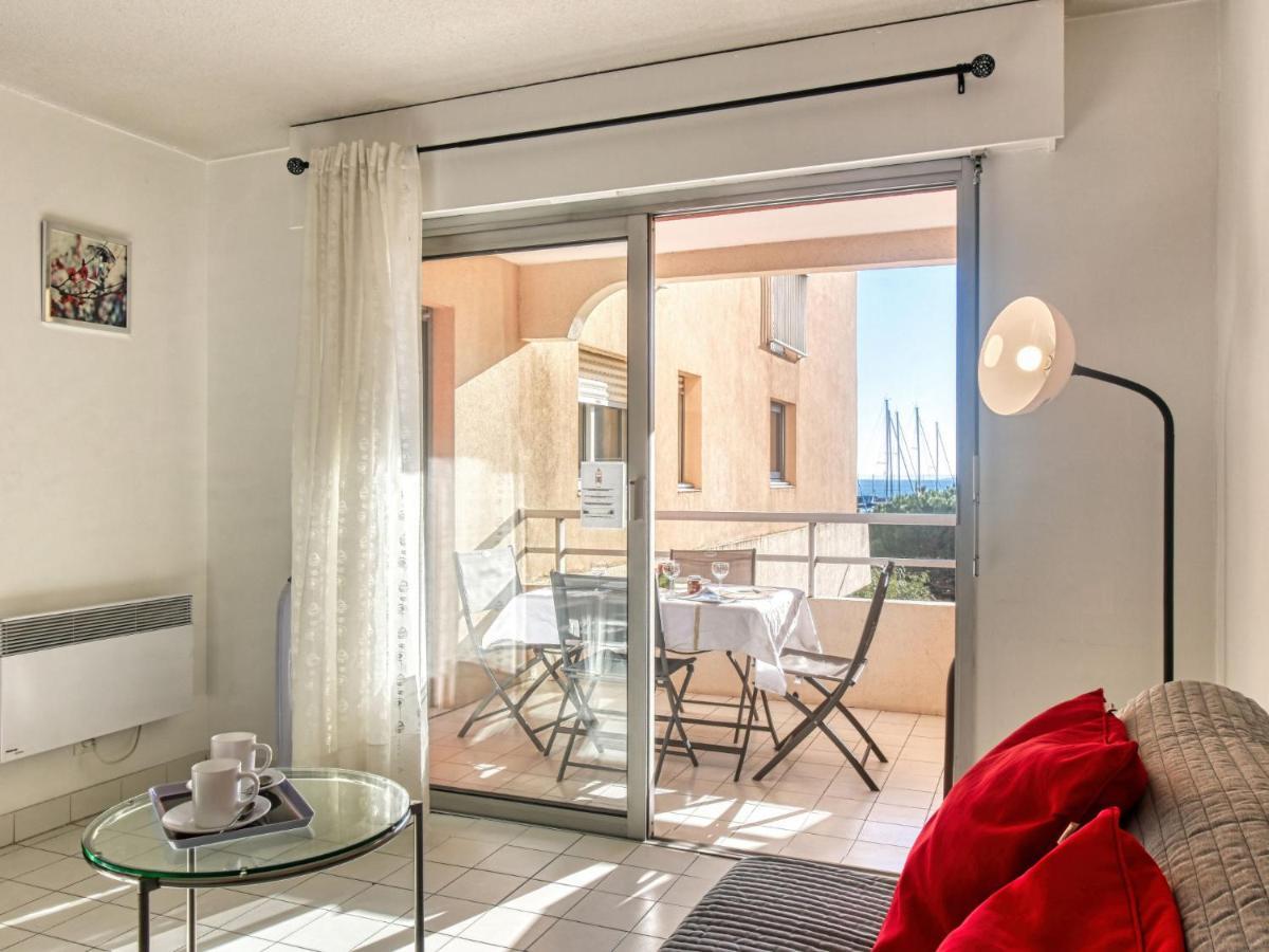 Le Capitole-9 By Interhome Appartamento